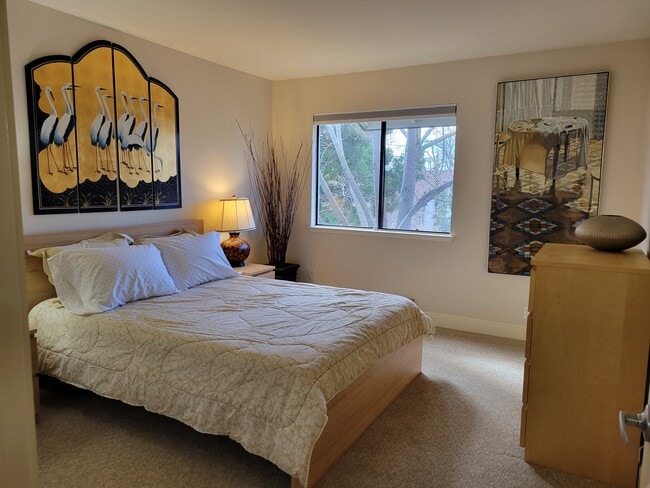 Bedroom - 1467 Marchbanks Dr Condo Unit #4