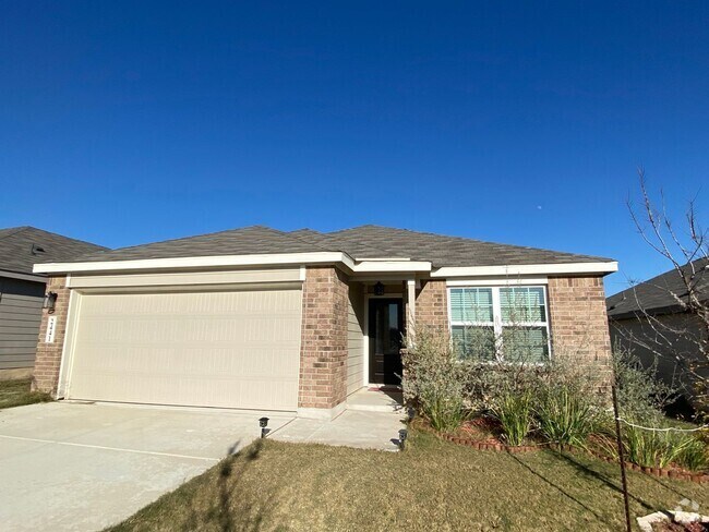 Building Photo - Voss Farms / Fridge Included / Separate Di... Rental