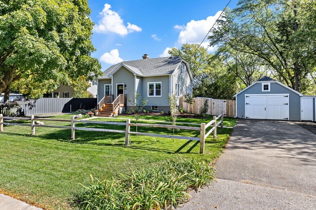 Building Photo - 639 Cumnor Ave