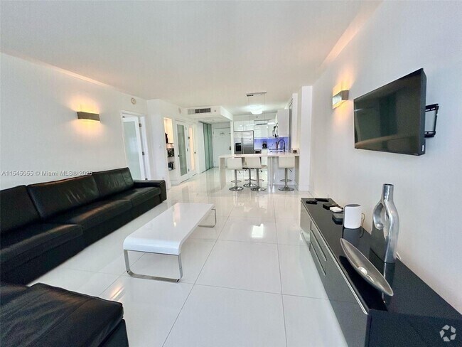 Building Photo - 100 Lincoln Rd Unit 322 Rental