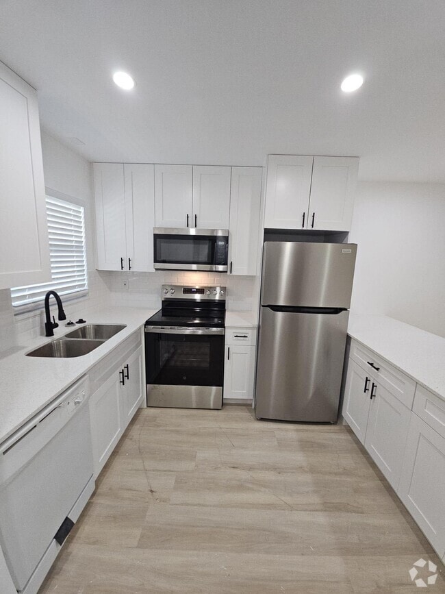 Building Photo - 2755 W Atlantic Ave Unit 212a Rental