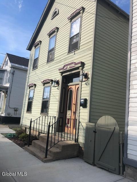 122 N Ferry St Unit 1