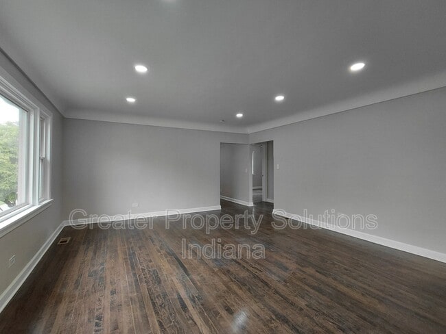Photo - 9605 Kennedy Ave