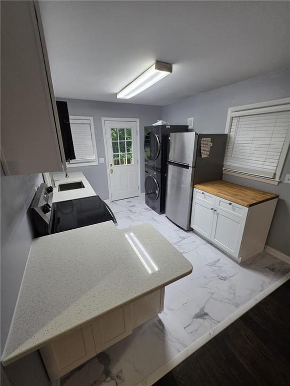 Photo - 851 Rowland St