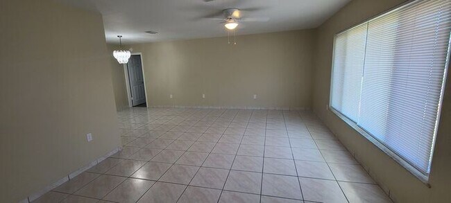 Photo - Beautifully Remodeled Home in Poinciana area