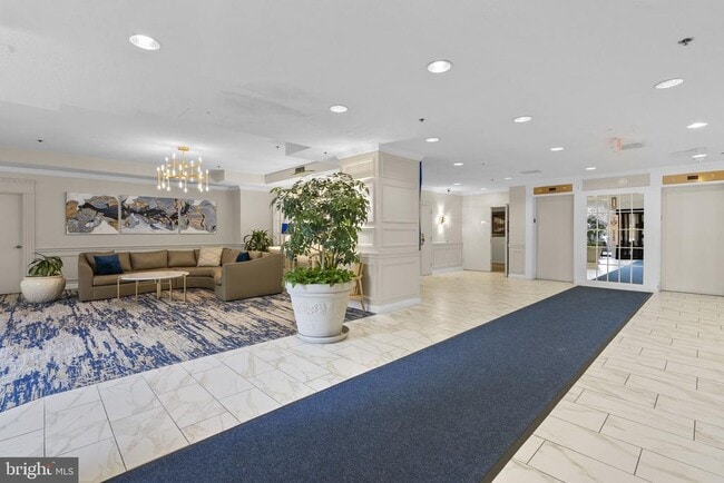 Photo - 15101 Interlachen Dr Unit 1-705