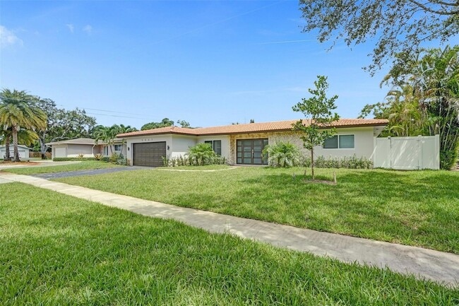 Building Photo - 5361 SW 7th St Rental