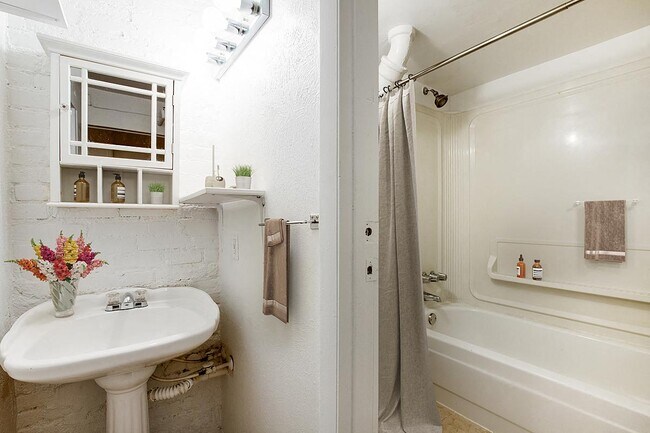 Photo - 1230 Pearl