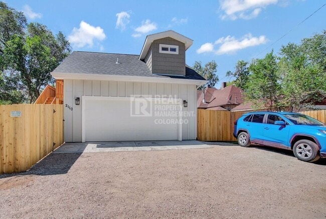 Photo - 2110 W Pikes Peak Ave Unidad B