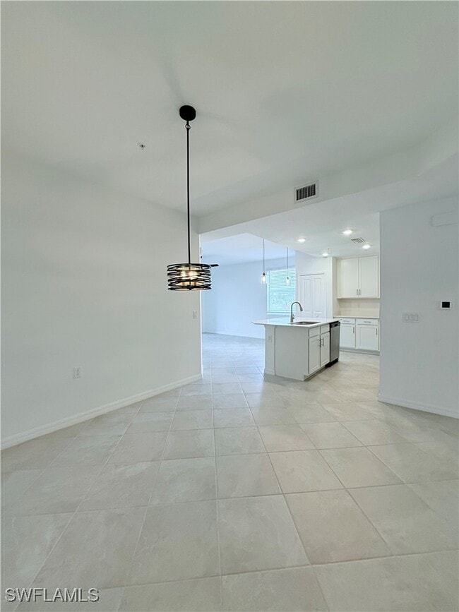 Building Photo - 14161 Heritage Landing Blvd Unit 1118