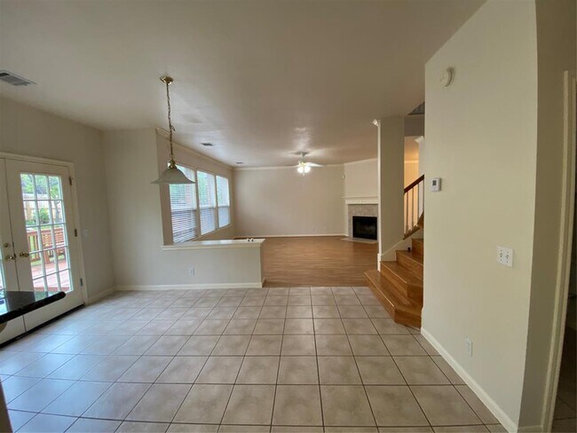 Photo - 2817 Cascade Falls Dr