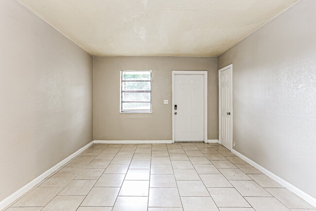 Photo - 1207 NW 17th Ave