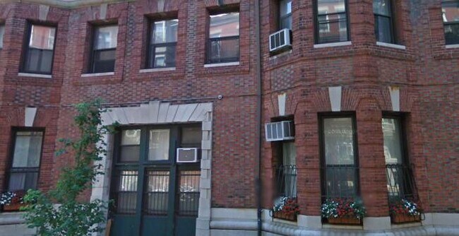 Building Photo - 64 Hemenway St Unit 11