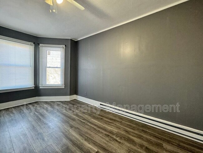 Photo - 106-108 Winsor Street Unidad 108 Winsor  3