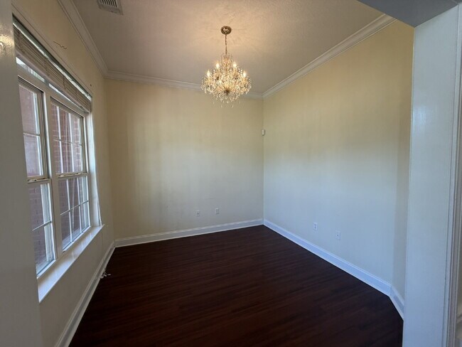 219 Taylor Wells Ln