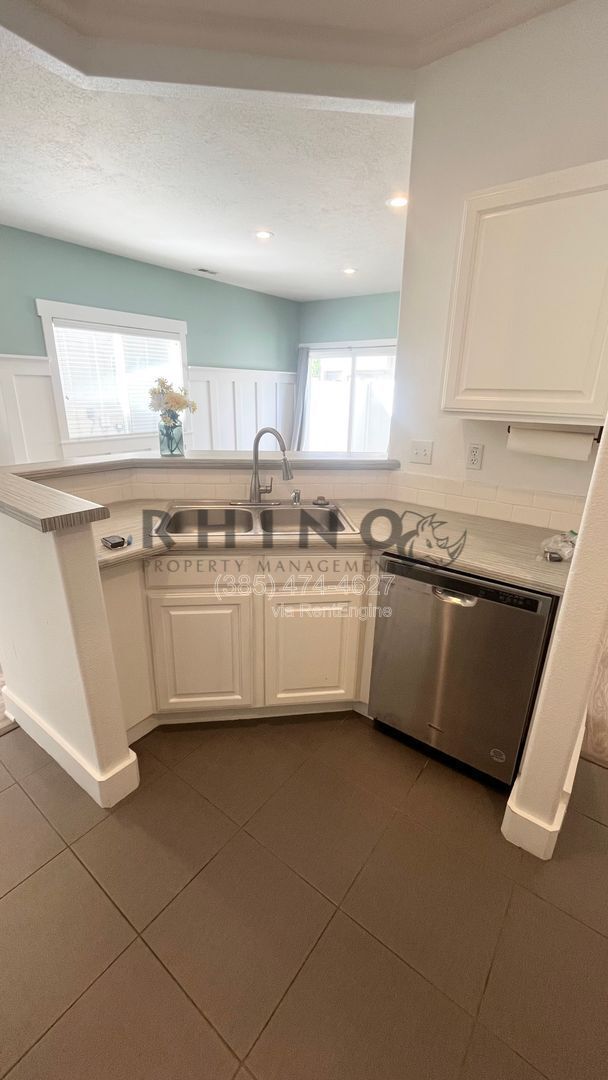 Photo - 4917 Stormy Meadow Dr