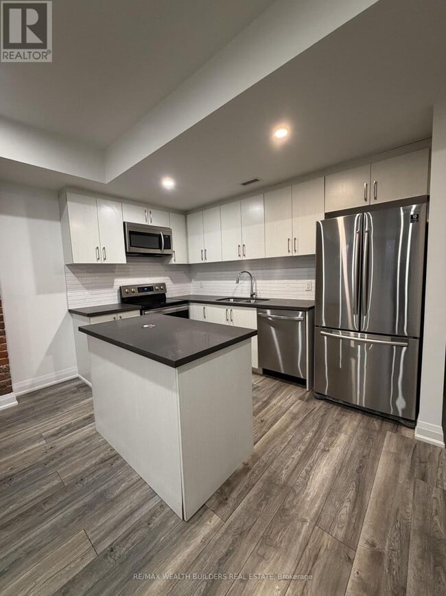 Photo - 215 Jarvis St Unit 1