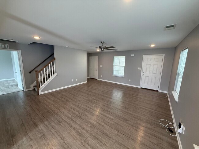 2384 Huntly Pl