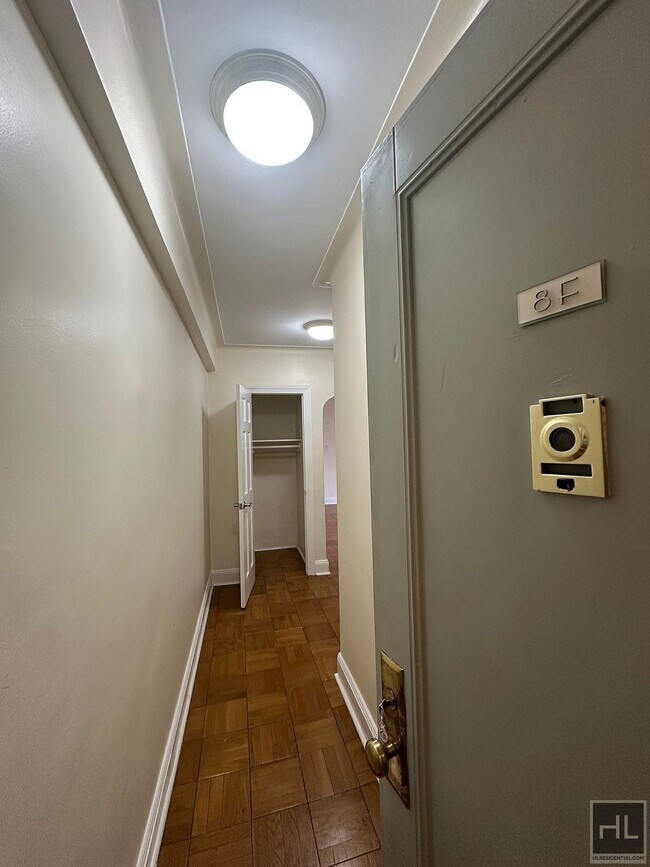 Building Photo - Christopher Street Rental