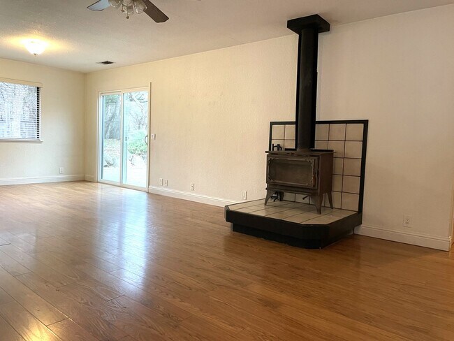 Photo - 3 bedroom, 2 bath home in Lake Wildwood, Penn Valley, CA 95946