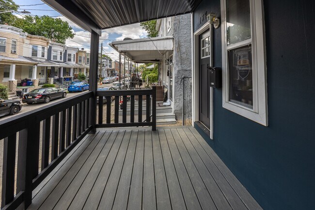 137 E Pleasant St