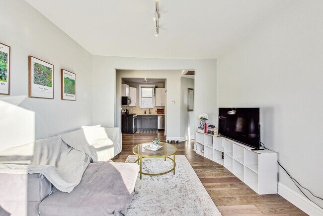 Photo - 2541 N California Ave Unit 3