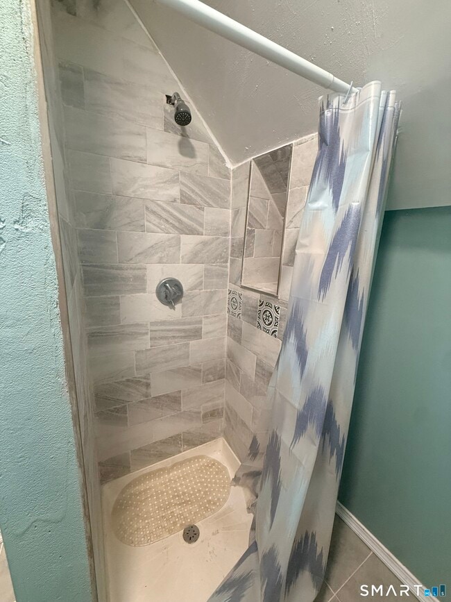 Photo - 254 Bassett St