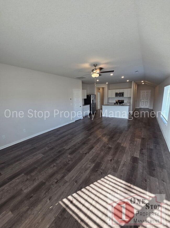 Photo - Beautiful 3 Bedroom 2 Bathroom in Blue Springs!