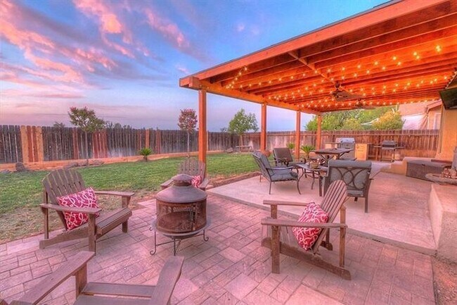 Photo - 6044 E Illinois Ave