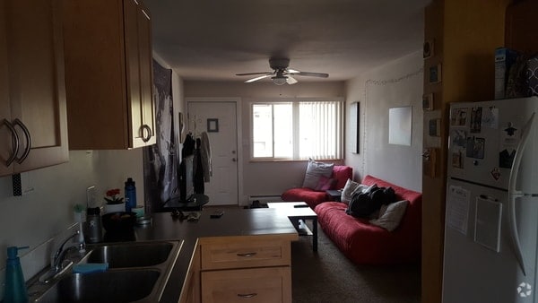 Building Photo - 1109 W Plum St Rental