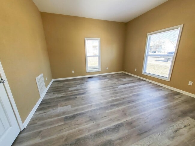 Photo - 2208 Bird Ave