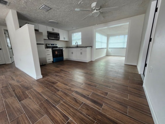 Photo - 17 S Columbus St