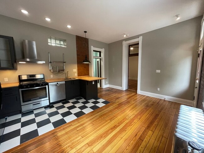 Building Photo - 401 Fairfield Ave Unit 1
