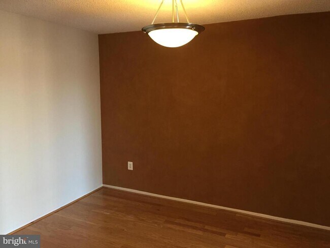 Photo - 4500 S Four Mile Run Dr Unit 918