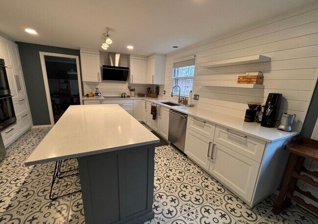 Photo - Fabulous in 4 + 2.5 in OLD FARM - Gorgeous Updates