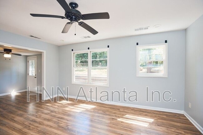 Photo - 3184 Pollard St
