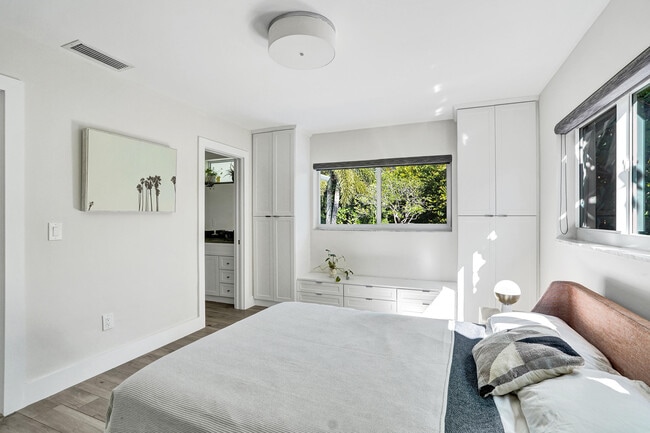 Photo - 1299 SW 9th St