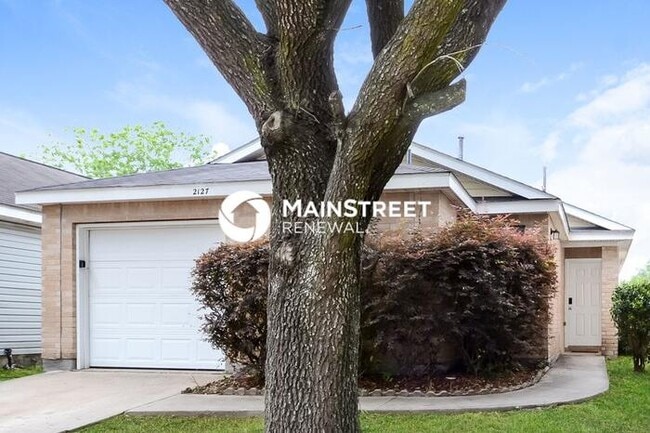Building Photo - 3 Bedroom Pet-Friendly Home in Houston, TX...