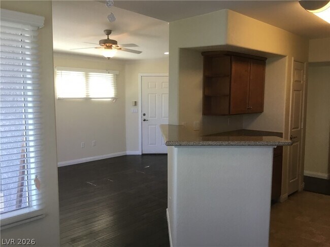 4400 S Jones Blvd Unit 2004