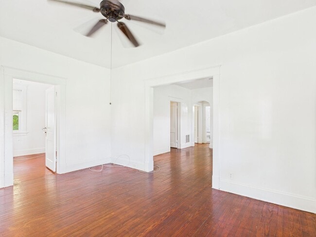 2404 Yorktown Ave