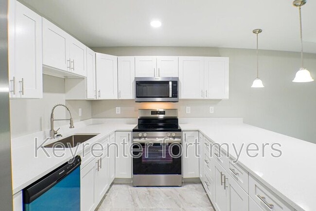Photo - 2022 E 12th St