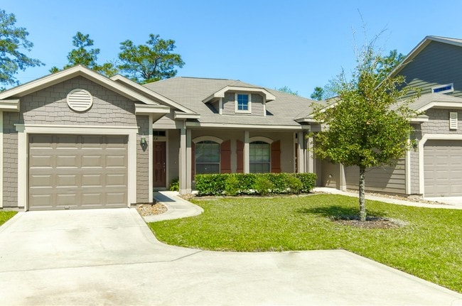 Woodgate Townhomes