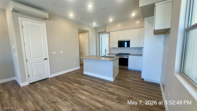 Photo - 10051 Hematite Pl Unit 18