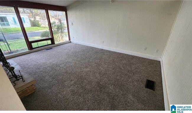 Photo - 1319 Court R