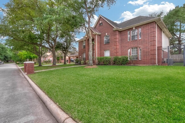 17323 Jackson Pines Dr
