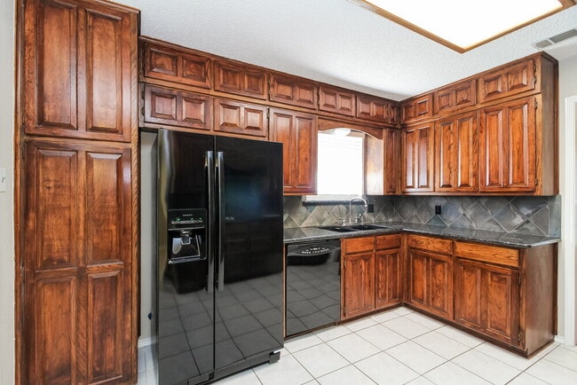 Photo - 7709 Harmony Dr