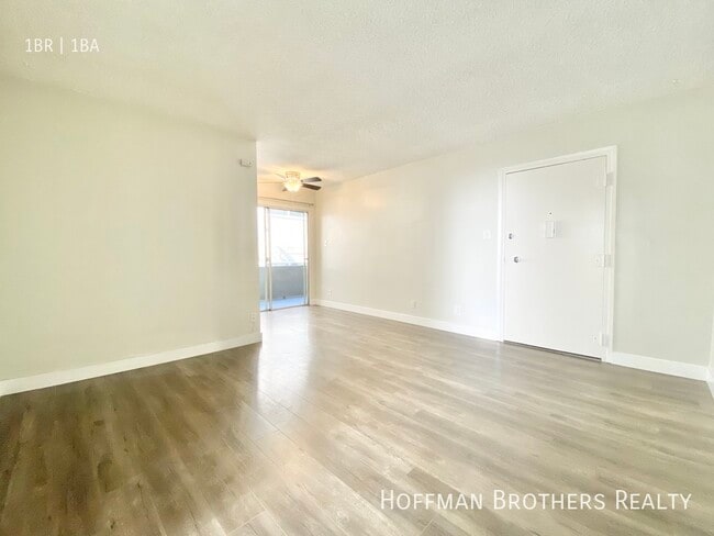 Photo - 981 Elden Ave Unit 11