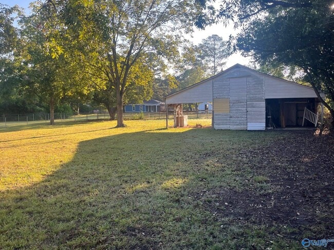 Photo - 212 Cherry St NW