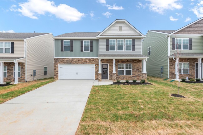 5513 English Holly Wy