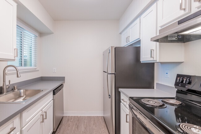 1BR, 1BA